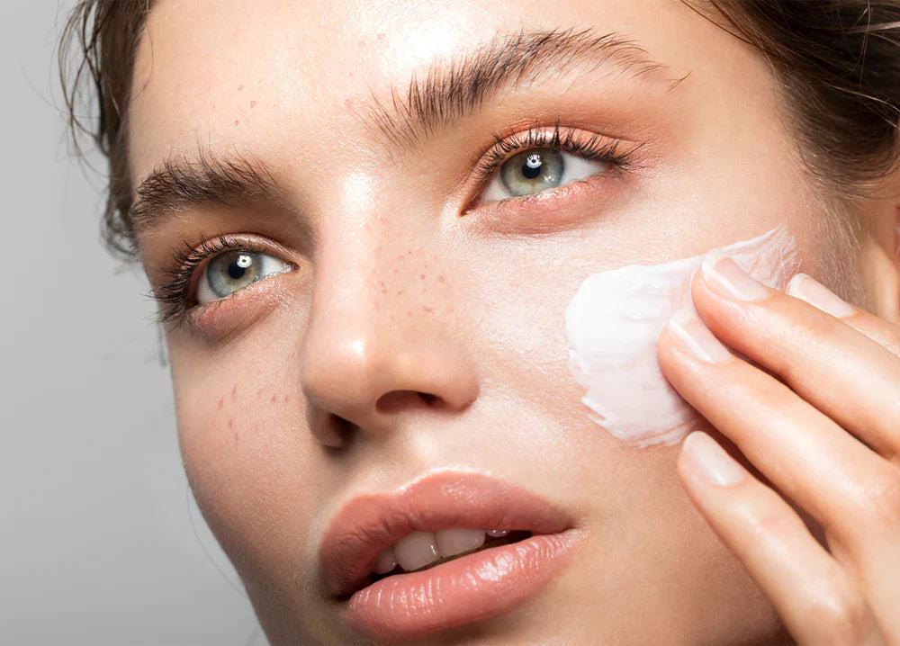 Does Hyaluronic Acid Help Acne?